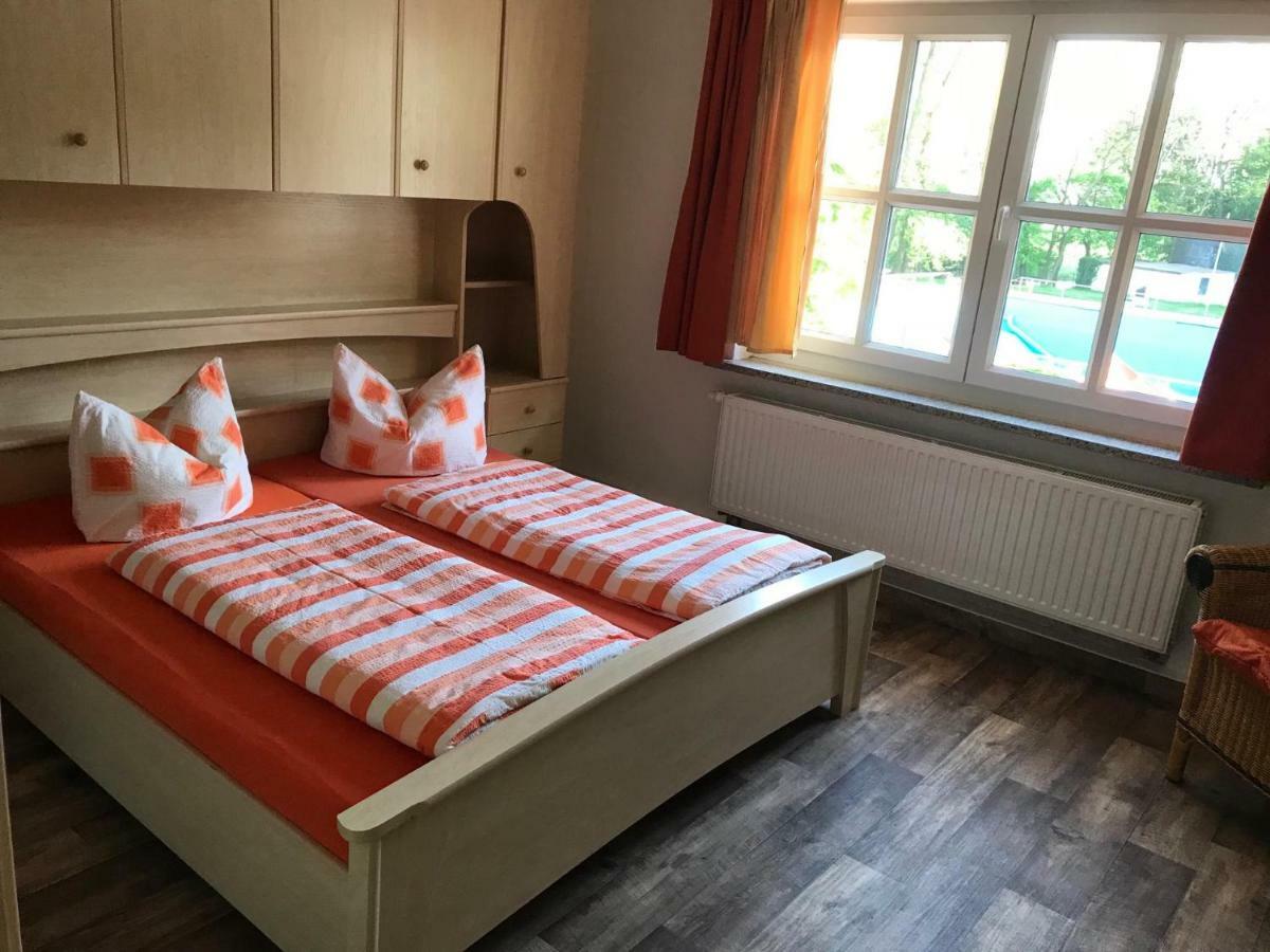 Pension Am Waldbad Seehausen  Buitenkant foto