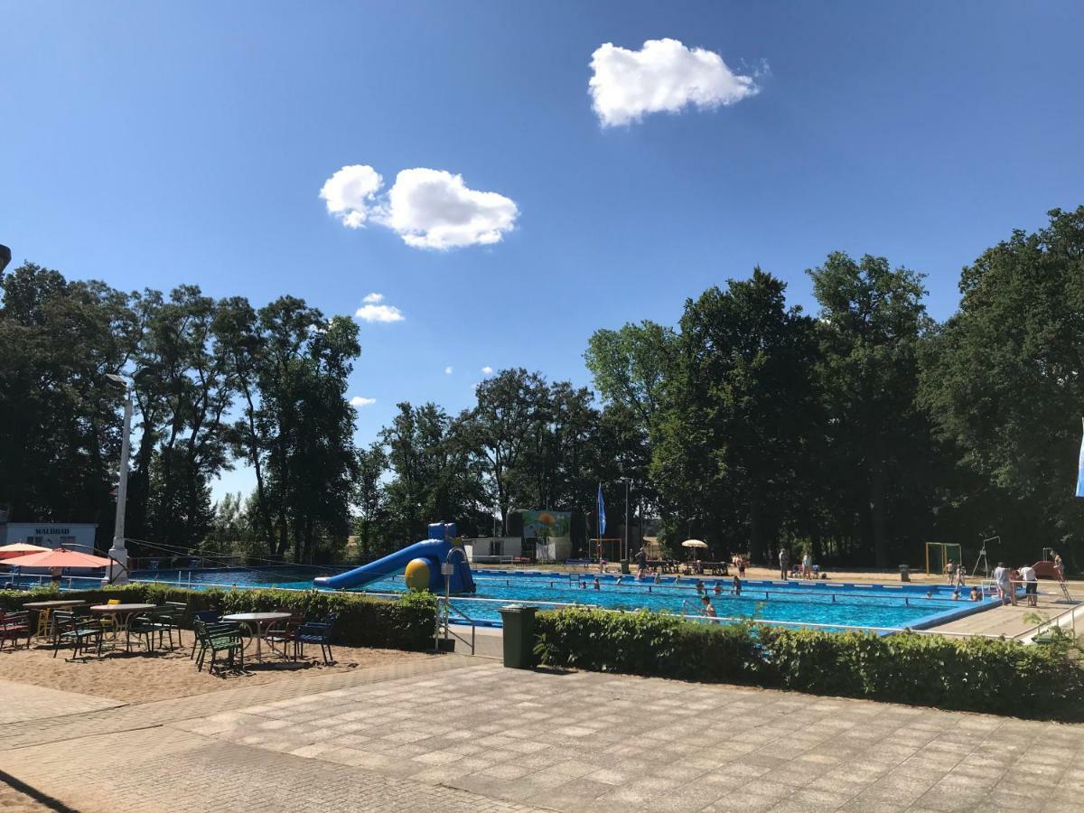 Pension Am Waldbad Seehausen  Buitenkant foto